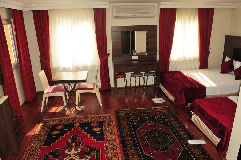 Istanbul Queen Hotel Room photo